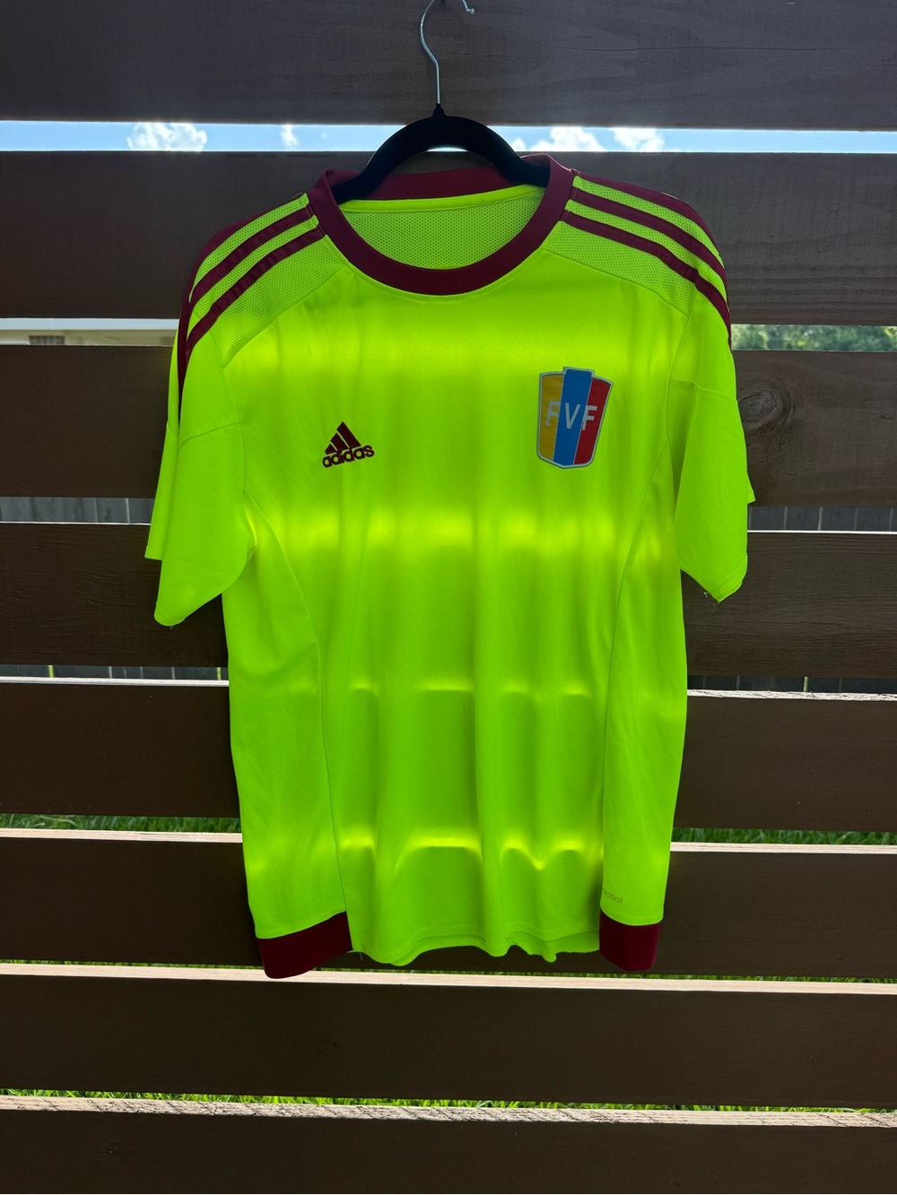 Adidas Men's Neon Yellow Venezuela soccer Jersey vintage 2015